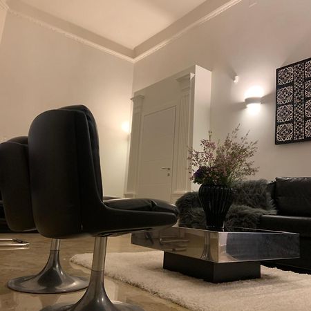 Bari Downtown Luxury Apartment Exteriör bild