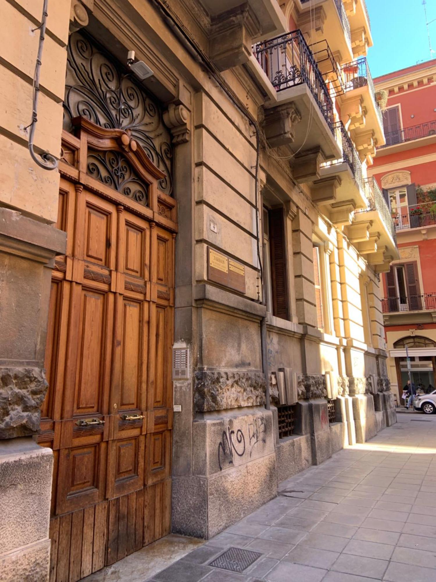 Bari Downtown Luxury Apartment Exteriör bild