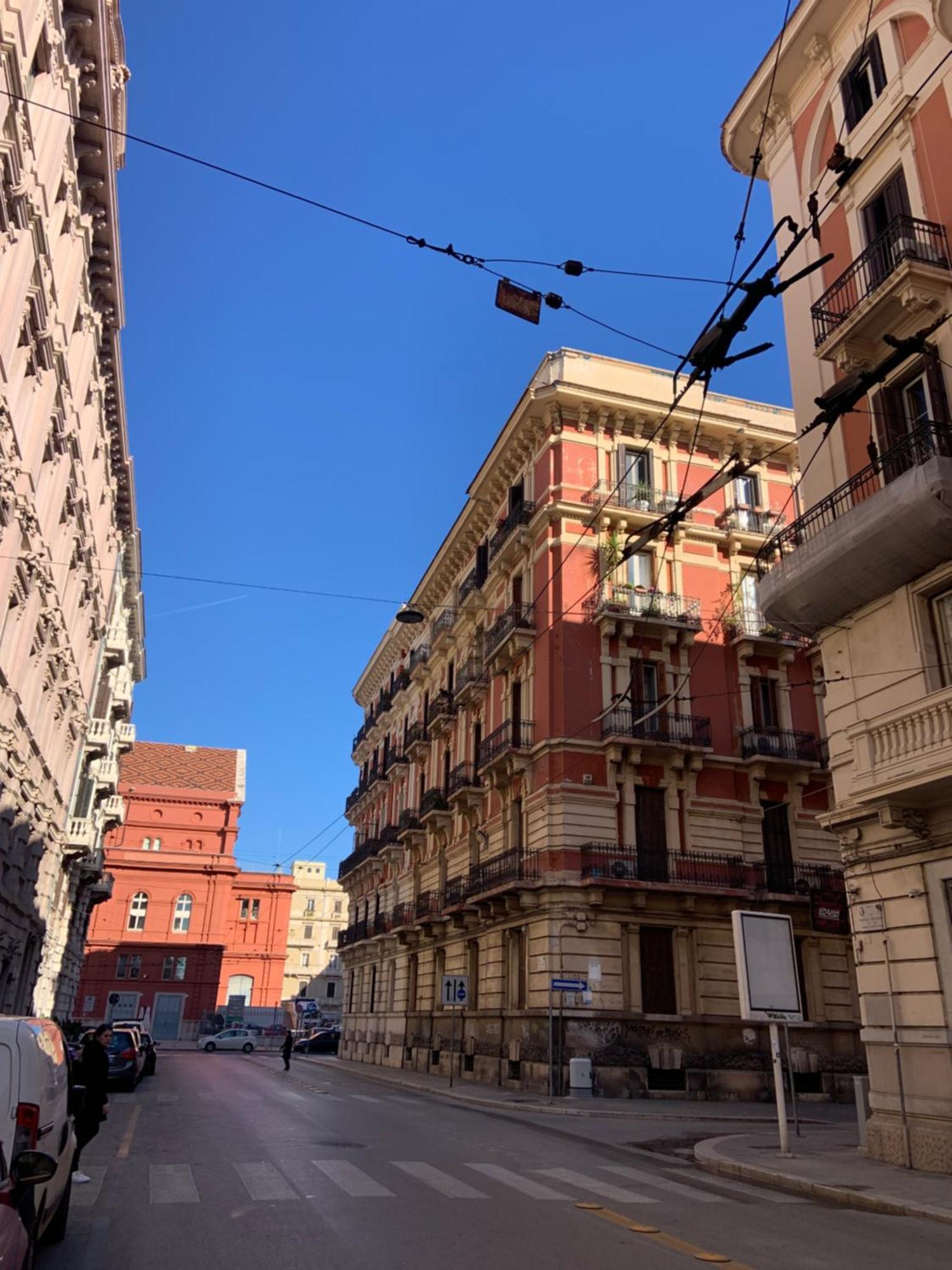 Bari Downtown Luxury Apartment Exteriör bild
