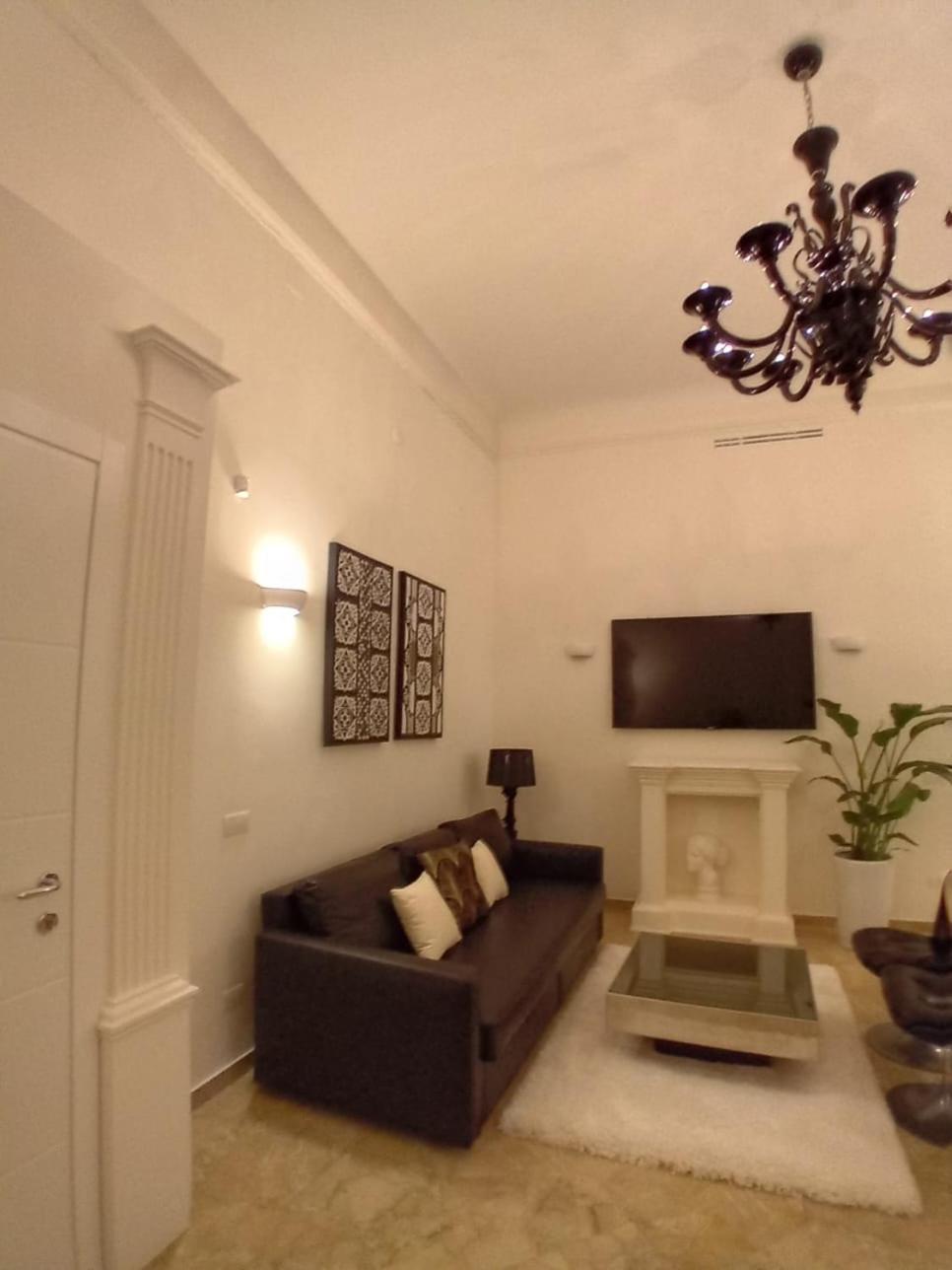 Bari Downtown Luxury Apartment Exteriör bild