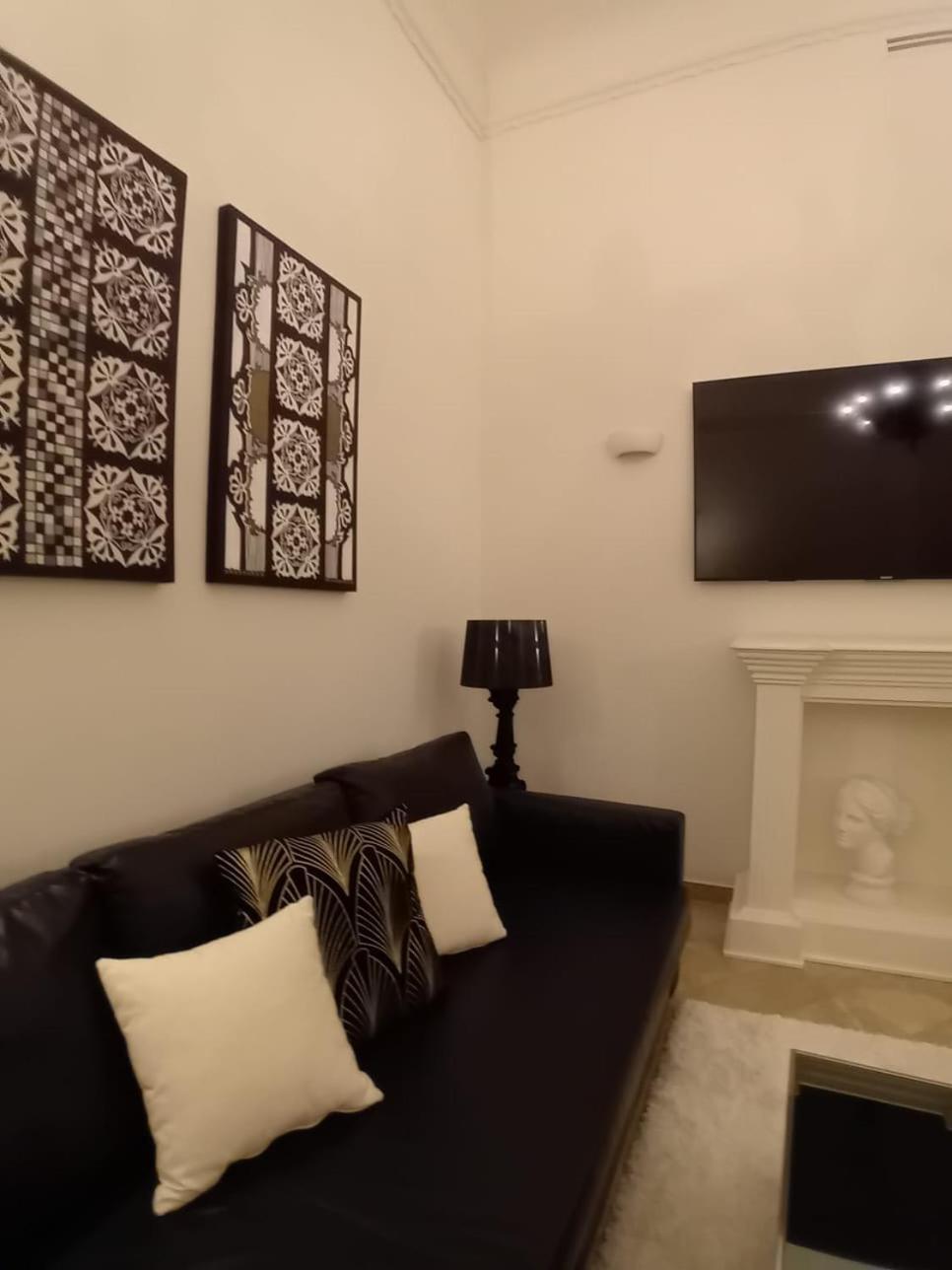Bari Downtown Luxury Apartment Exteriör bild