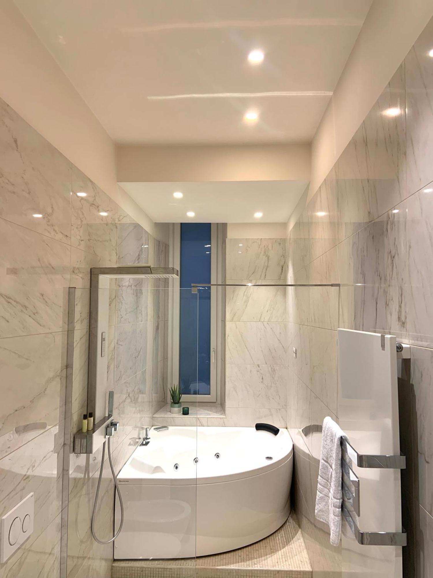 Bari Downtown Luxury Apartment Exteriör bild